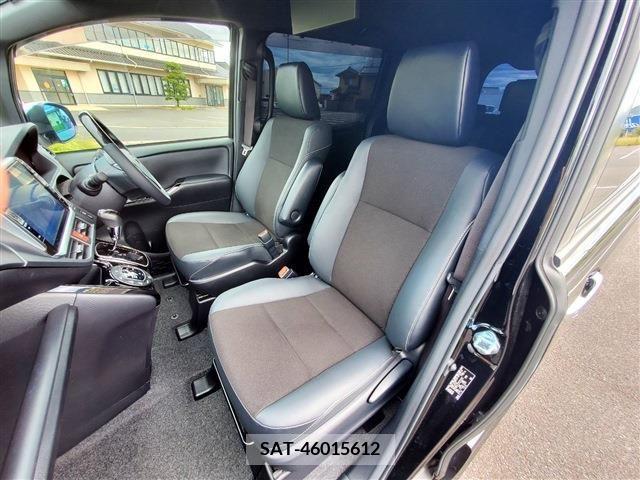 Toyota NOAH 2021-11 202215-10