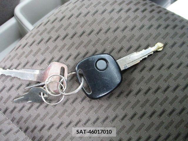Mazda SCRUM VAN 2020-04 301846-11