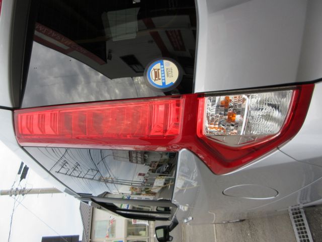 Toyota ROOMY 2018-09 19189-17