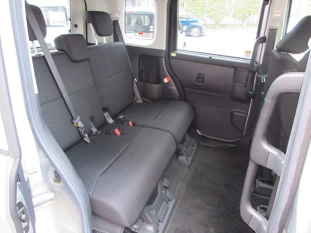 Toyota ROOMY 2018-09 19189-11
