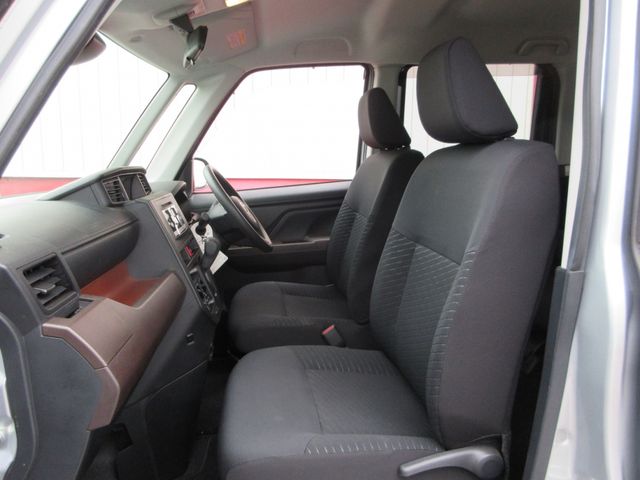 Toyota ROOMY 2018-09 19189-10