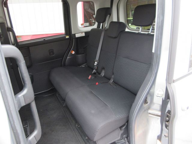 Toyota ROOMY 2018-09 19189-12