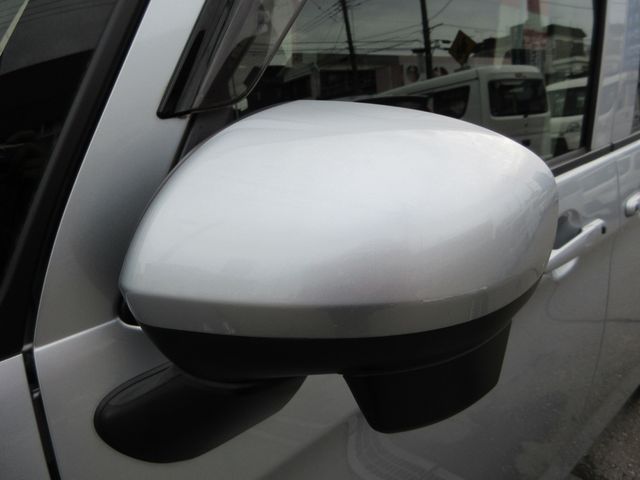 Toyota ROOMY 2018-09 19189-20