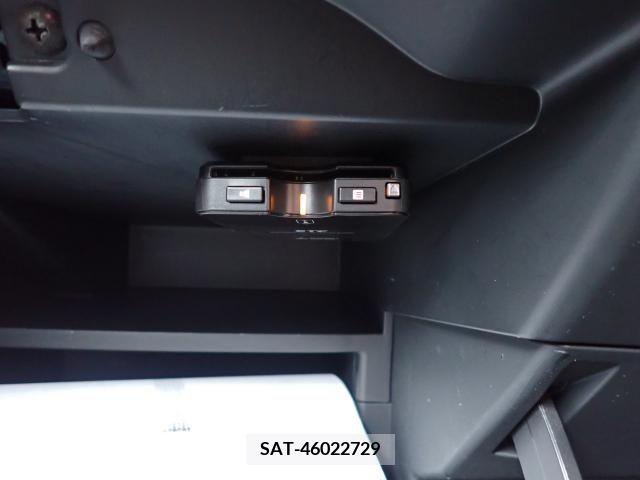 Nissan NOTE 2019-01 325618-6