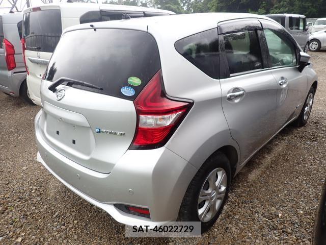 Nissan NOTE 2019-01 325618-2