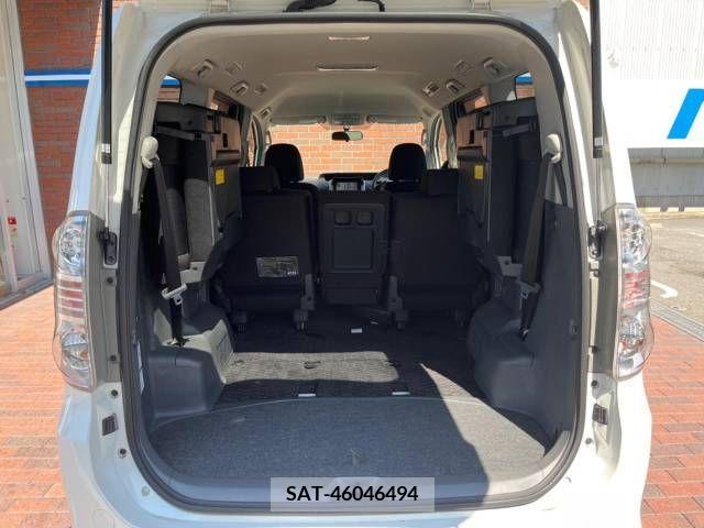 Toyota VOXY 2009-10 321318-12