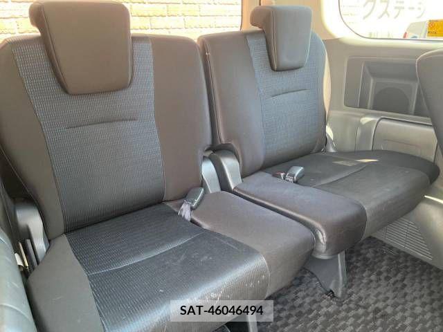 Toyota VOXY 2009-10 321318-10