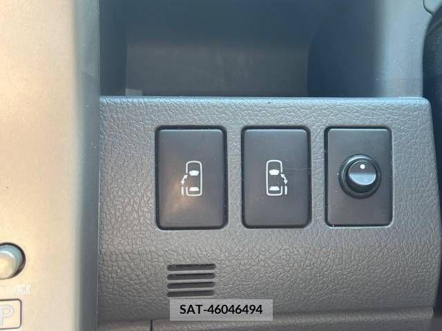 Toyota VOXY 2009-10 321318-4