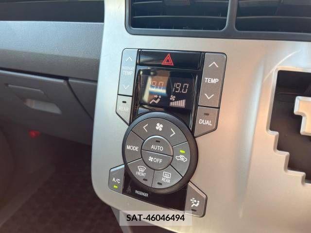 Toyota VOXY 2009-10 321318-7
