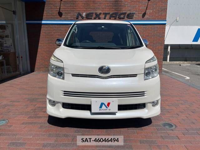 Toyota VOXY 2009-10 321318-15
