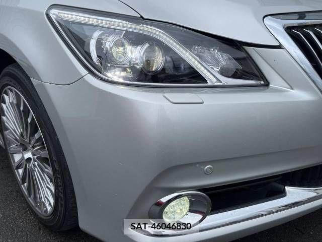Toyota CROWN MAJESTA 2014-06 339763-15