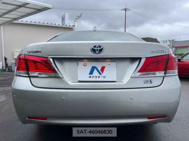 Toyota CROWN MAJESTA 2014-06 339763-14