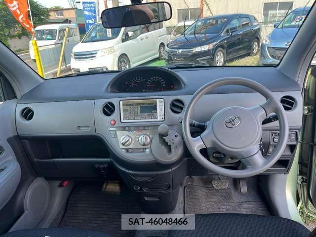 Toyota SIENTA 2010-09 352103-2