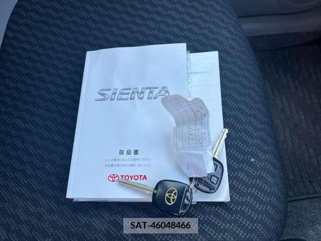 Toyota SIENTA 2010-09 352103-8