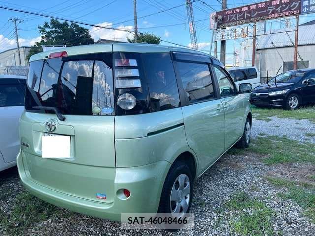 Toyota SIENTA 2010-09 352103-4