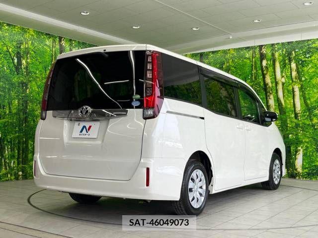 Toyota NOAH 2016-04 245989-17