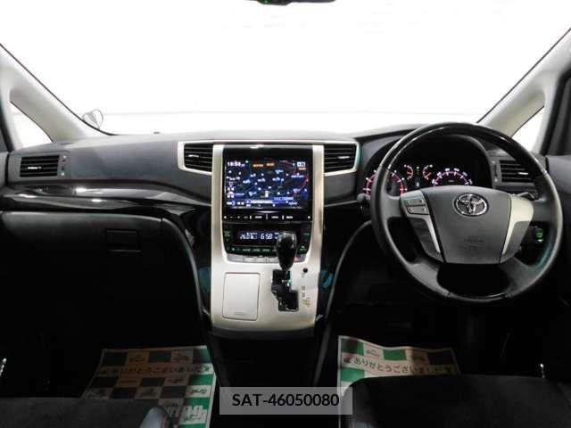 Toyota VELLFIRE 2013-08 234562-1