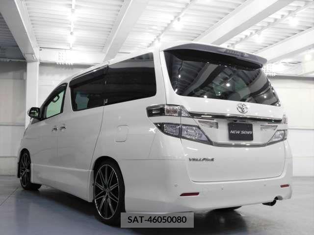 Toyota VELLFIRE 2013-08 234562-2