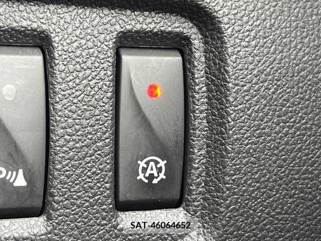 Renault LUTECIA 2017-06 375970-5