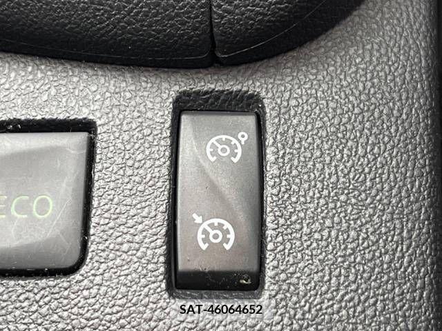 Renault LUTECIA 2017-06 375970-4