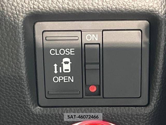 Honda N BOX CUSTOM 2022-08 336679-3