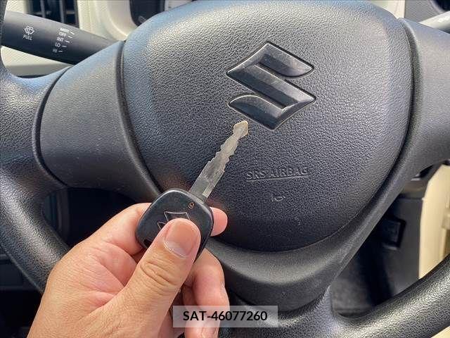 Suzuki ALTO 2018-01 351839-4