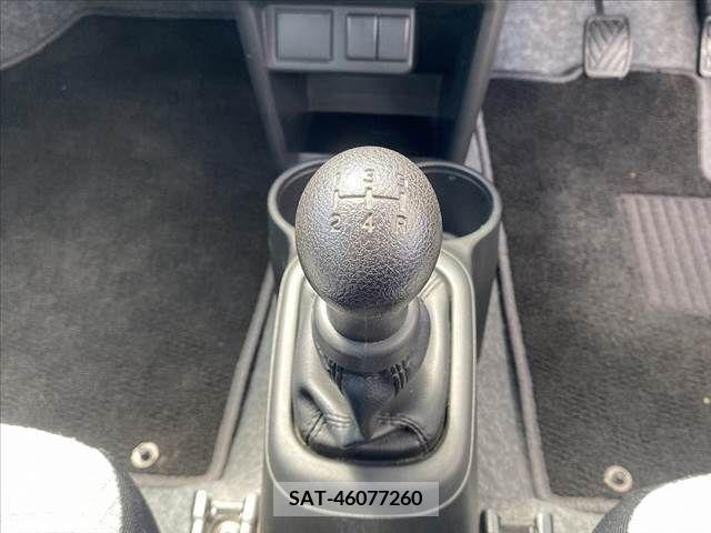 Suzuki ALTO 2018-01 351839-2