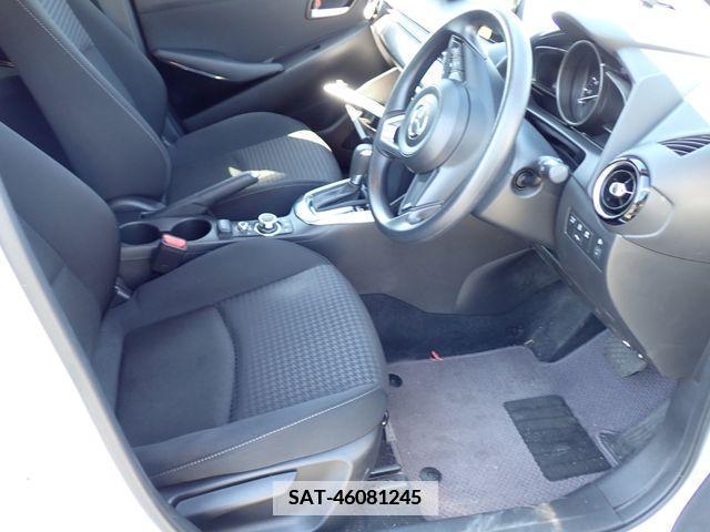 Mazda DEMIO 2019-06 380059-1