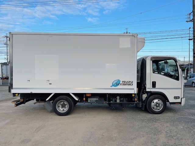 Isuzu ELF TRUCK 2017-11 422-7