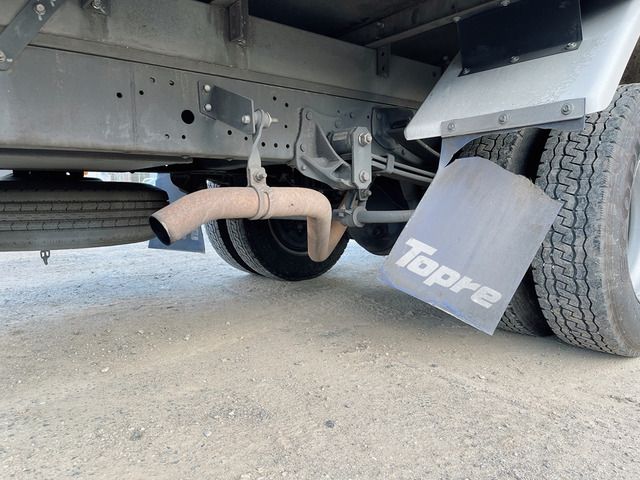 Isuzu ELF TRUCK 2017-11 422-17