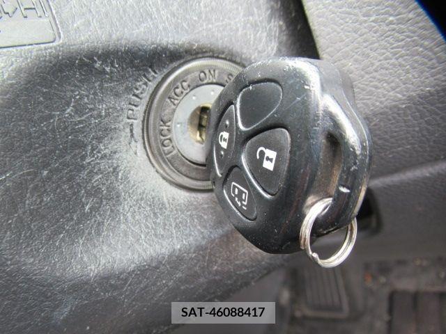 Toyota NOAH 2009-11 381097-7
