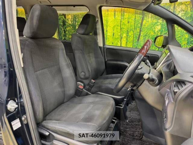 Toyota VOXY 2014-07 321402-8