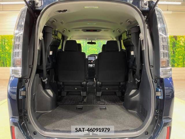 Toyota VOXY 2014-07 321402-11