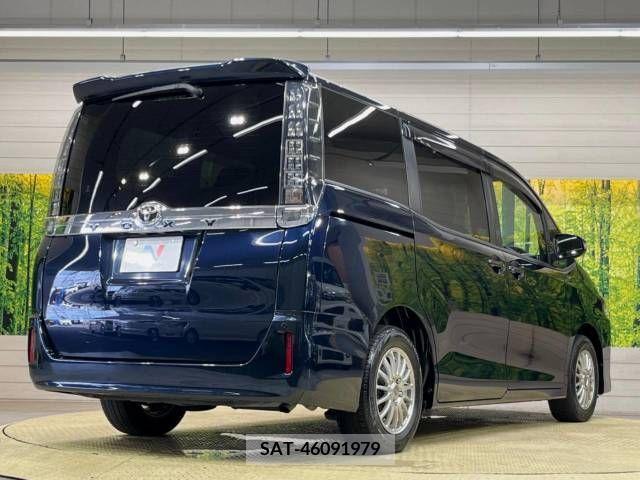Toyota VOXY 2014-07 321402-18