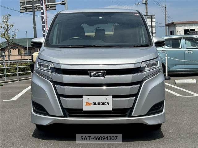 Toyota NOAH 2019-02 242896-8