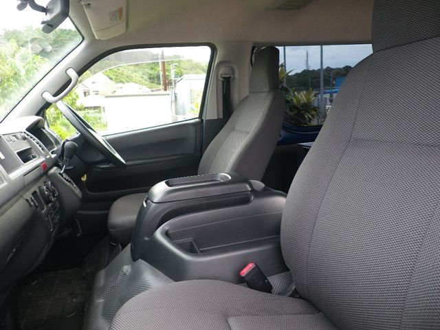 Toyota HIACE WAGON 2012-08 6145-4