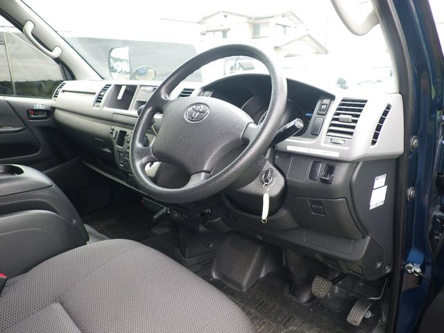 Toyota HIACE WAGON 2012-08 6145-2