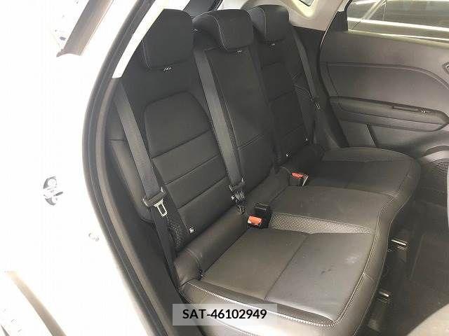 Renault CAPTUR 2021-07 372814-5