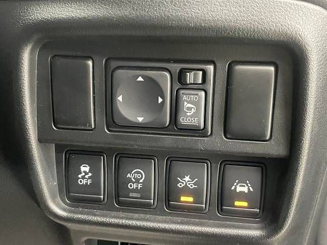 Nissan JUKE 2016-07 188607-4