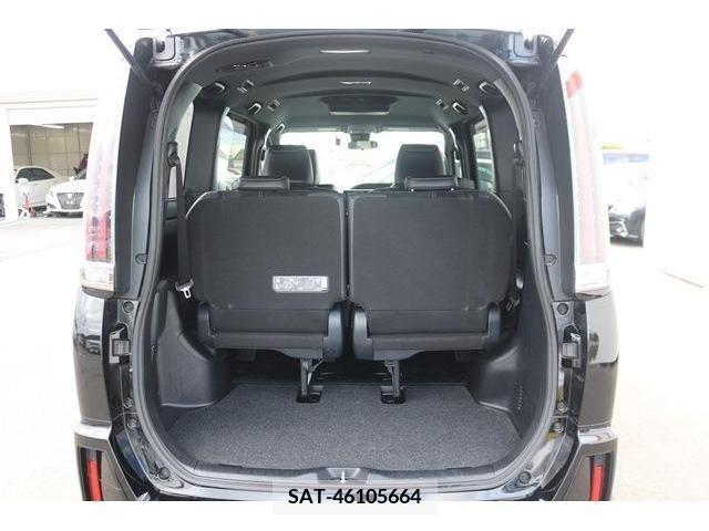 Toyota NOAH 2017-11 216937-16