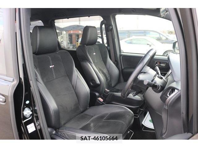 Toyota NOAH 2017-11 216937-12