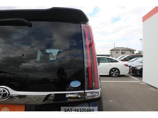 Toyota NOAH 2017-11 216937-10