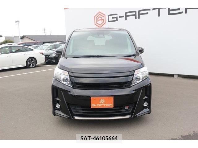 Toyota NOAH 2017-11 216937-5