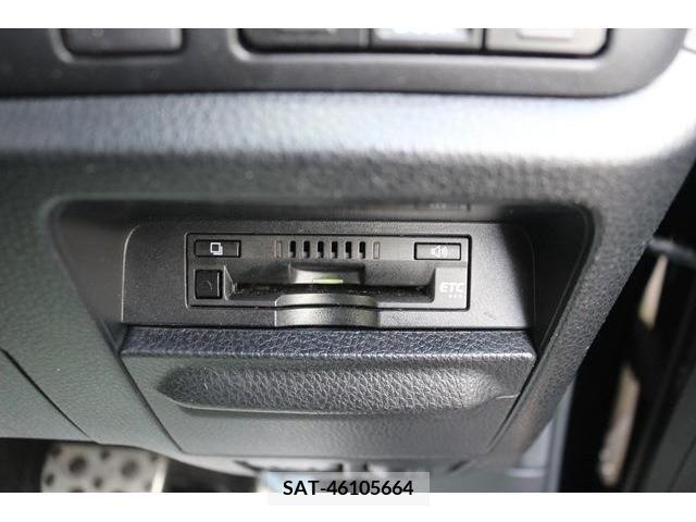Toyota NOAH 2017-11 216937-3
