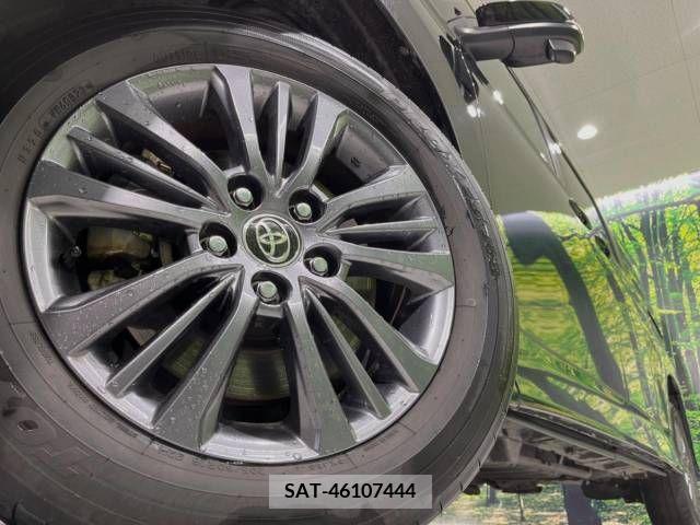 Toyota VOXY 2023-04 206904-14