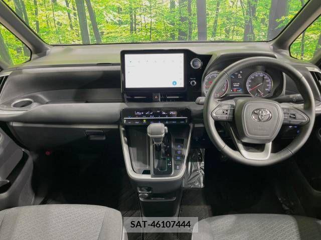 Toyota VOXY 2023-04 206904-1
