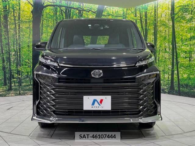 Toyota VOXY 2023-04 206904-15