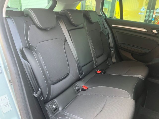 Renault MEGANE 2022-01 28234-15