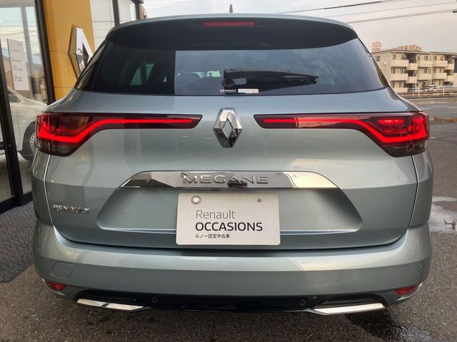 Renault MEGANE 2022-01 28234-5