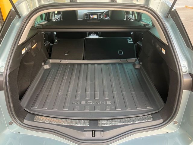 Renault MEGANE 2022-01 28234-17